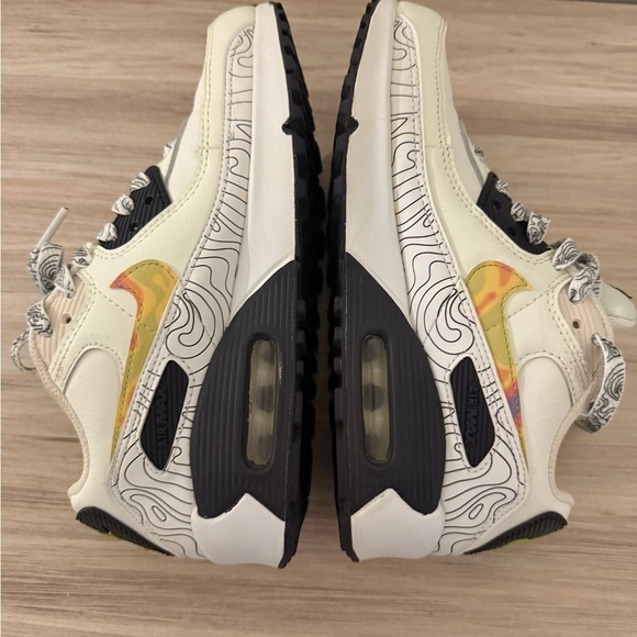 Nike Air Max 90 LTR SE DX1814-100 For Kids Size 3,5Y - Picture 6 of 8